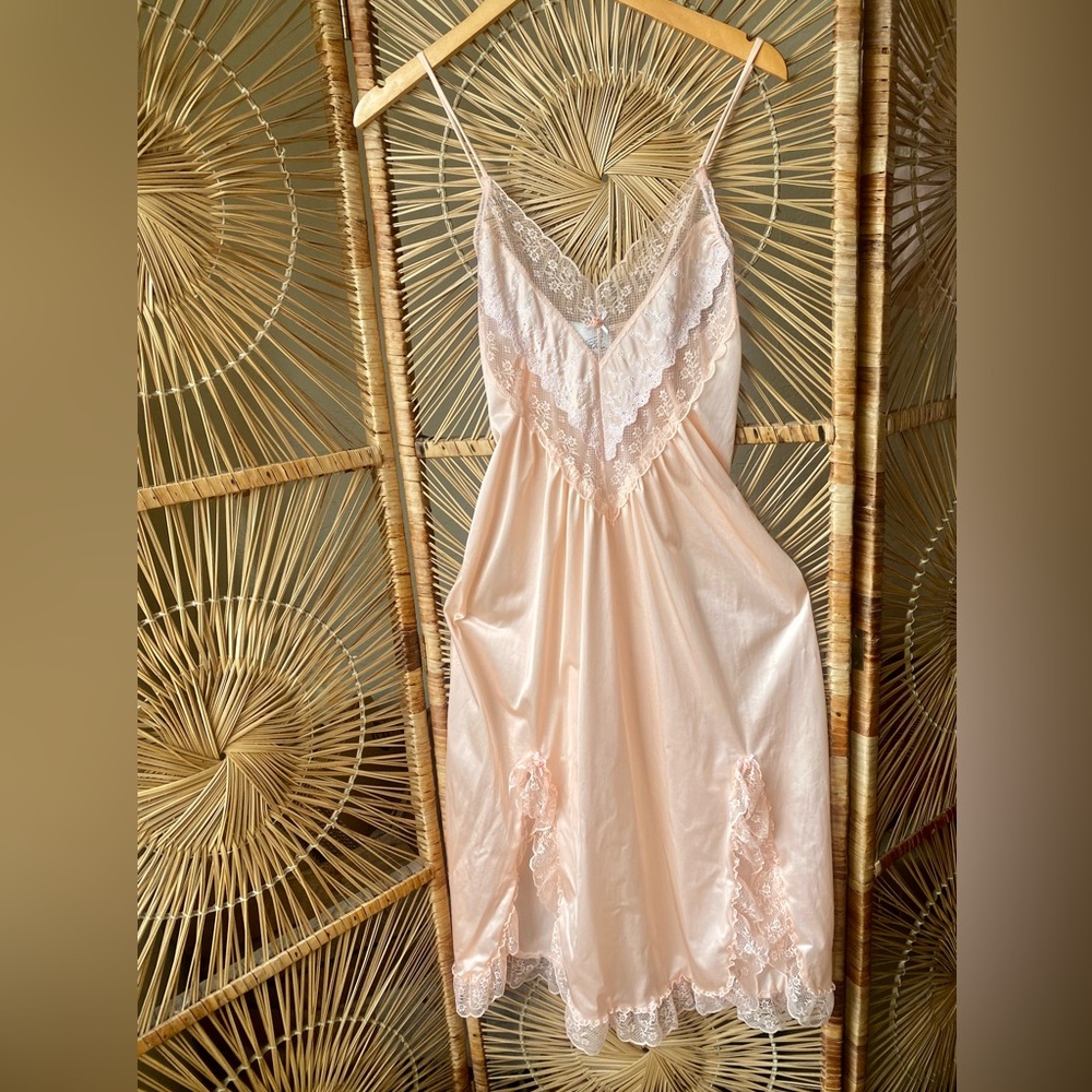 Vintage Peach Champagne Satin Lace Nightgown Size Small